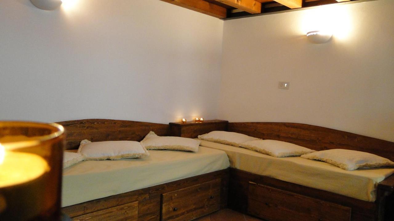 Romantic Venetian Atmosphere Apartment Room photo